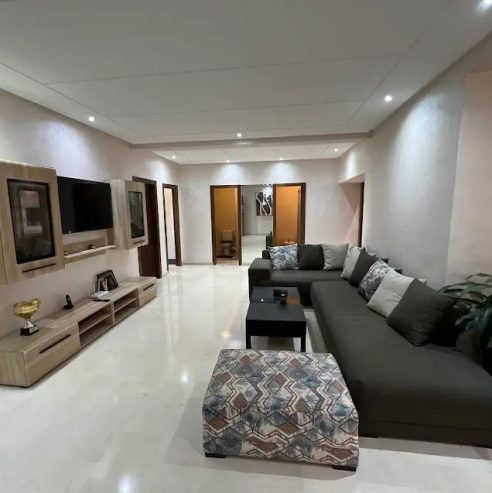 Appartement cinq étoiles à vendre 🌟 à Casablanca dans le quartier du Val Fleurie 🌹 à un prix raisonnable ✌️