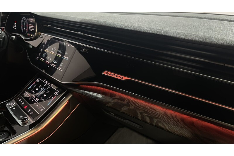 Audi Q8 EXCLUSIVE BVA